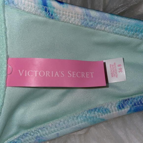 Victoria’s Secret strapless push-up swim top. Size 36 B, tie back. Multi-blue - Picture 6 of 6